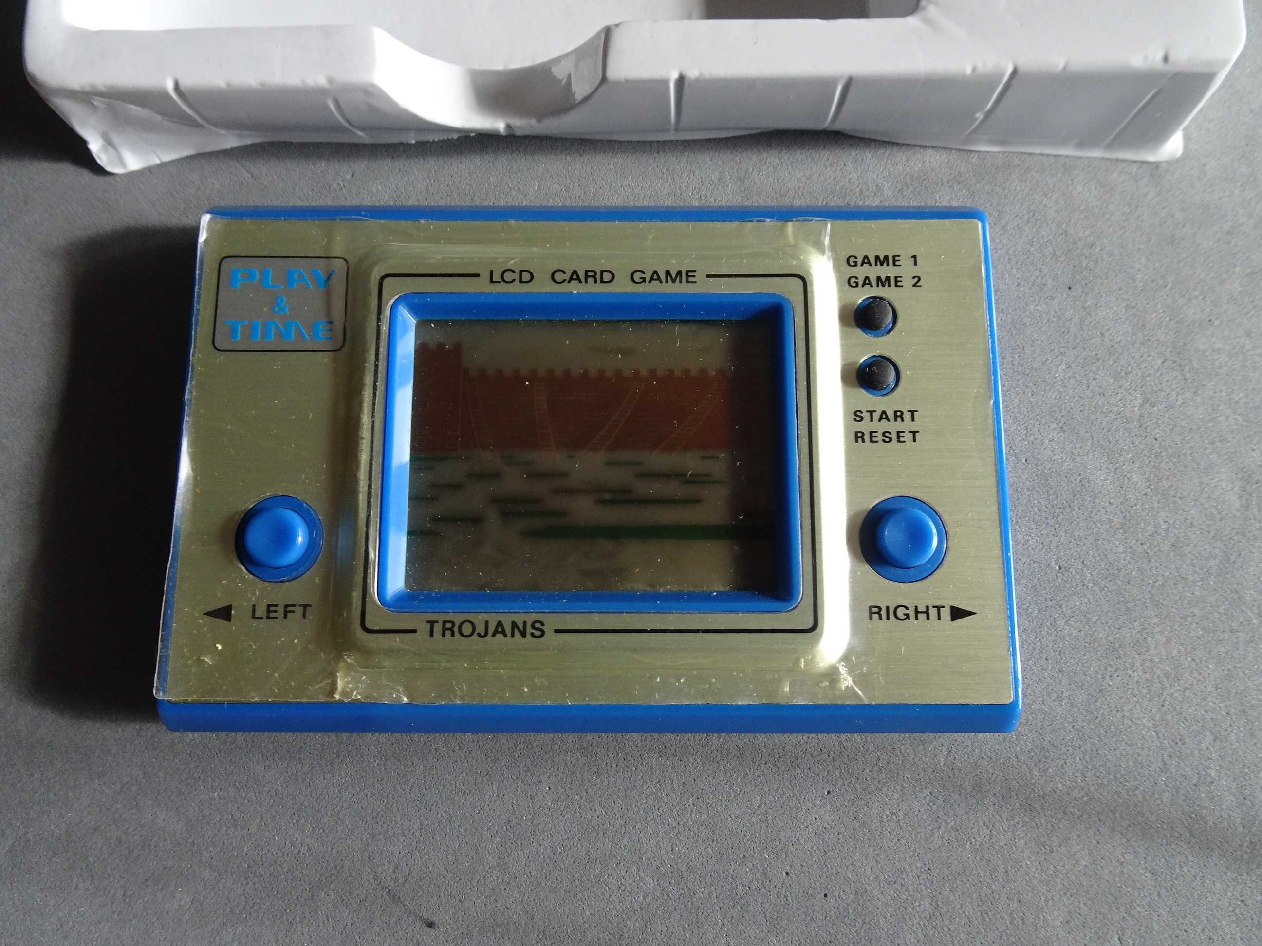 Consola Play & Time LCD Game Trojans