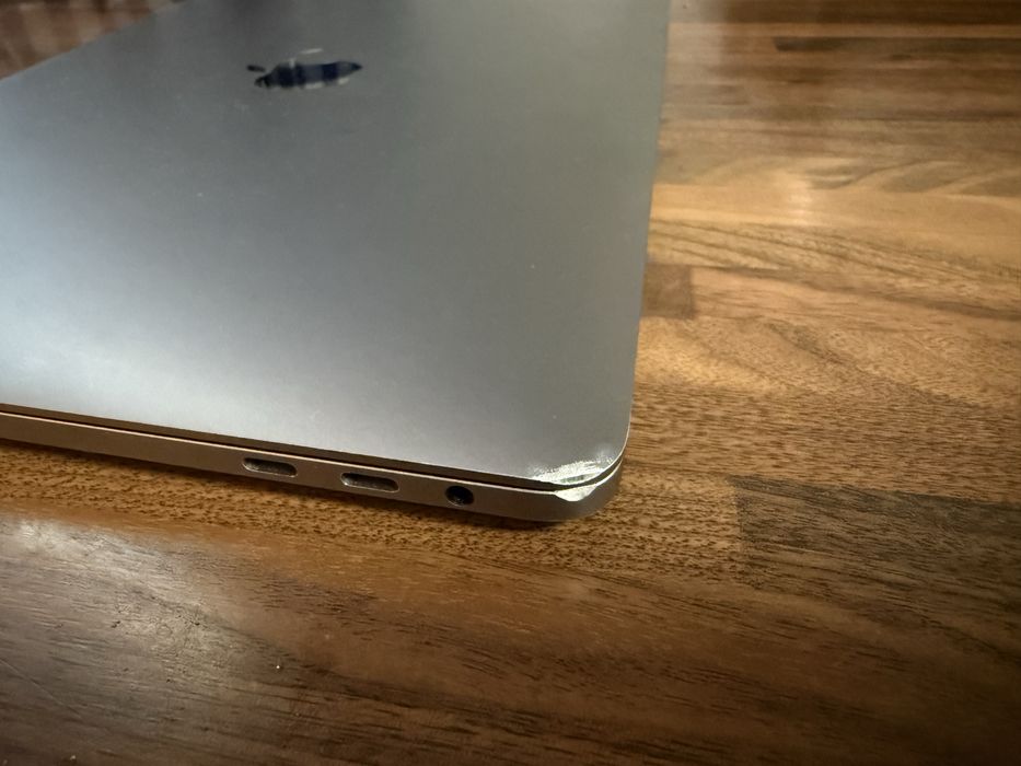 macbook pro 13 2020 rok 111 cykli jak nowy+ windows 11