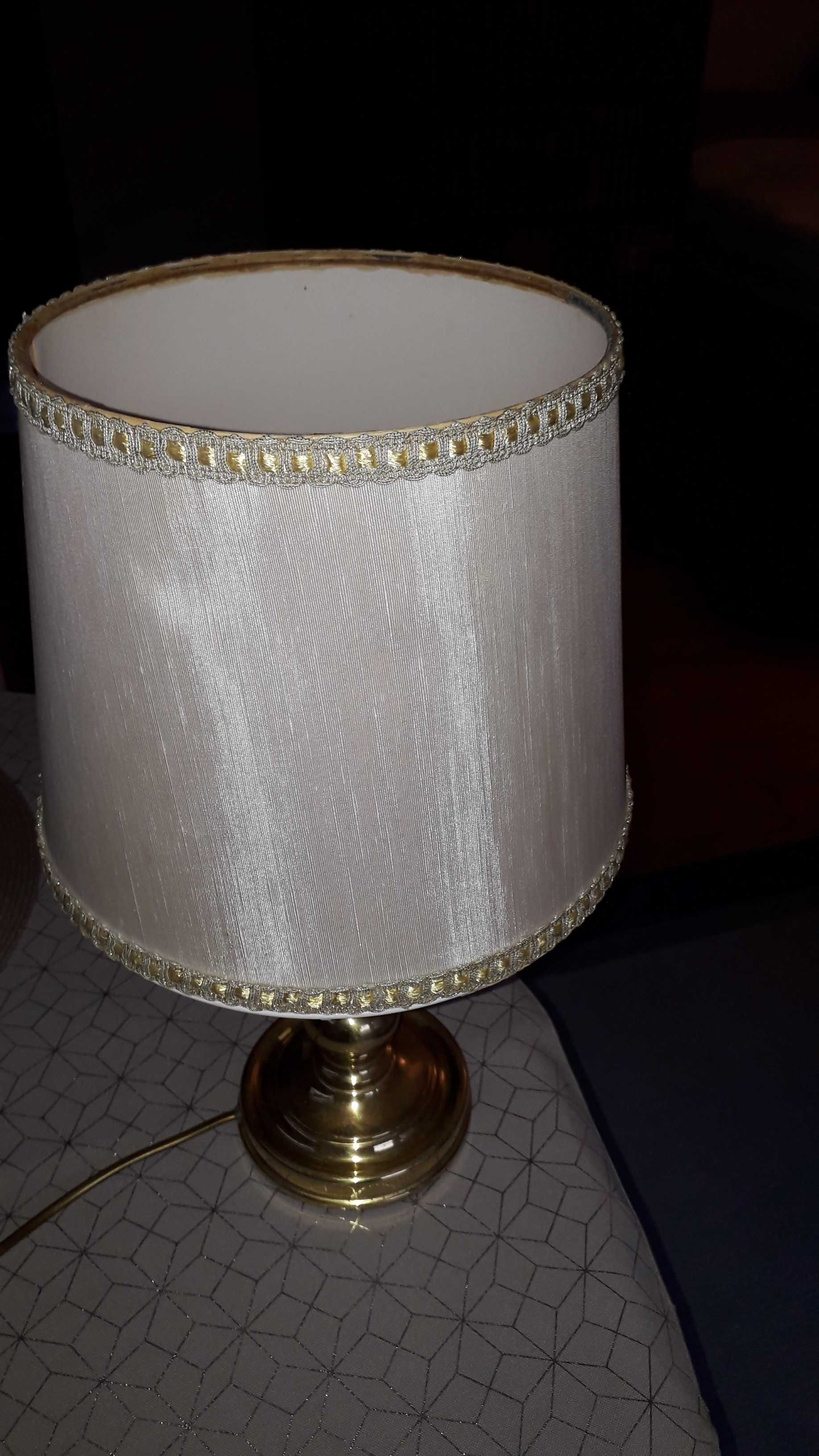 stara lampa mosiężna stołowa