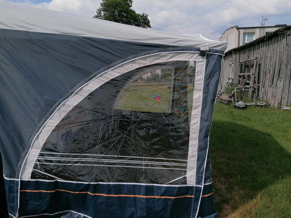 Przedsionek do przyczepy kempingowej pelny caloroczny