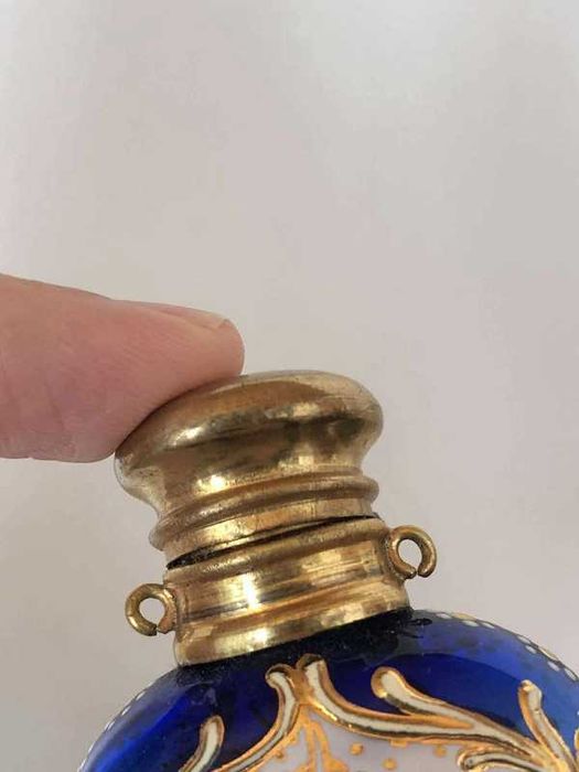 Pendente Garrafa Perfume Vidro Esmaltado Trevo Talvez Moser Século XIX