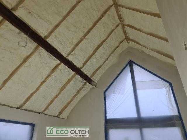 ocieplenia domów, budynków pianą PUR - otwartą i zamkniętą komórką