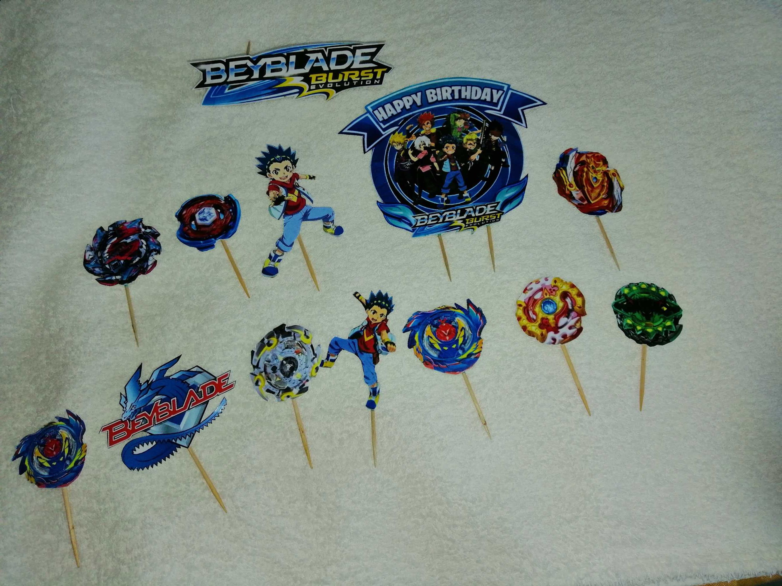 Topo para bolo de aniversário criança, tema Beyblade