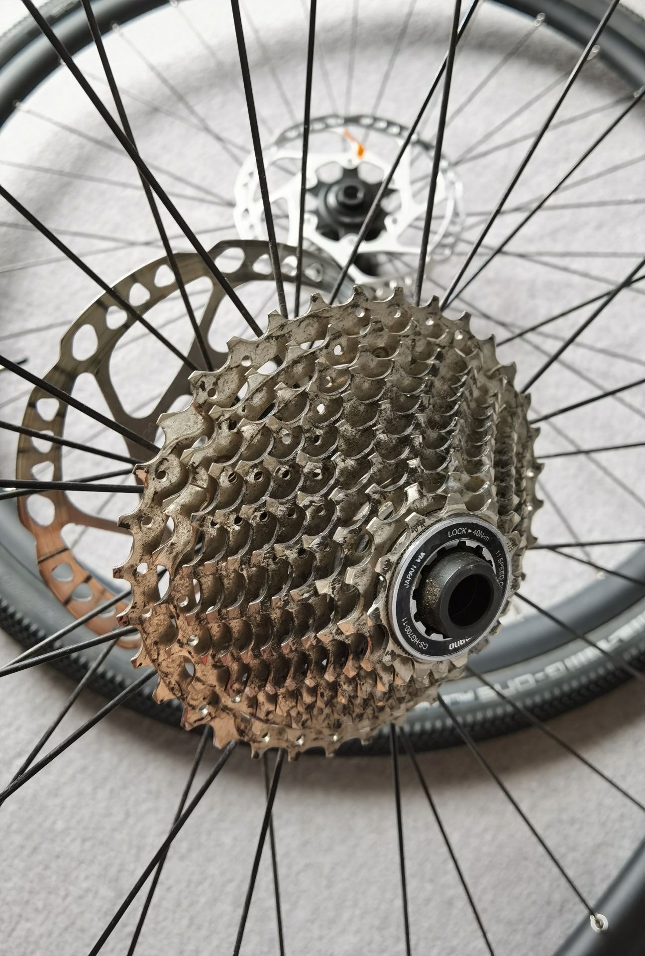 Koła 28 cali z Unibike Geos + opony Schwalbe G-One Allround + kaseta