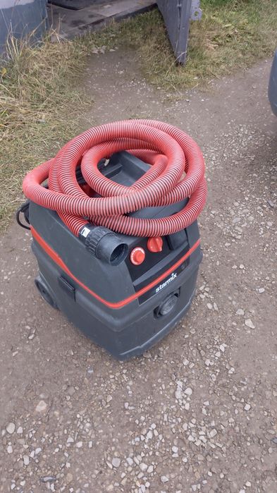 Пилосос будівельний.