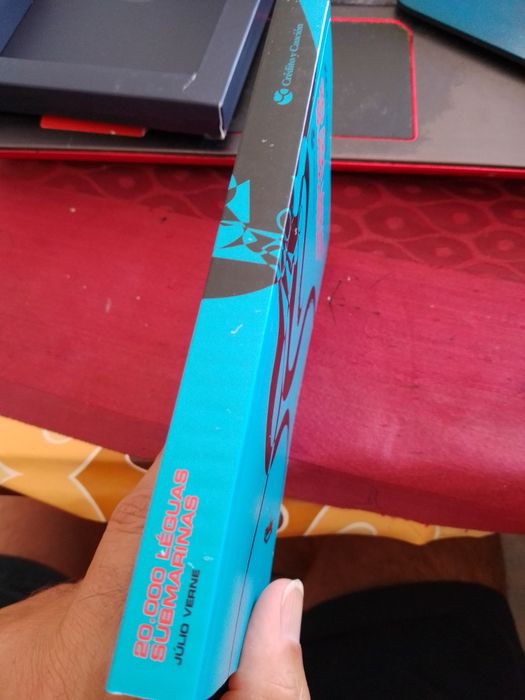 20.000 léguas sumbmarinas-J.Verne C/caixa 8E- Globo Antigo-8E Desde 2E