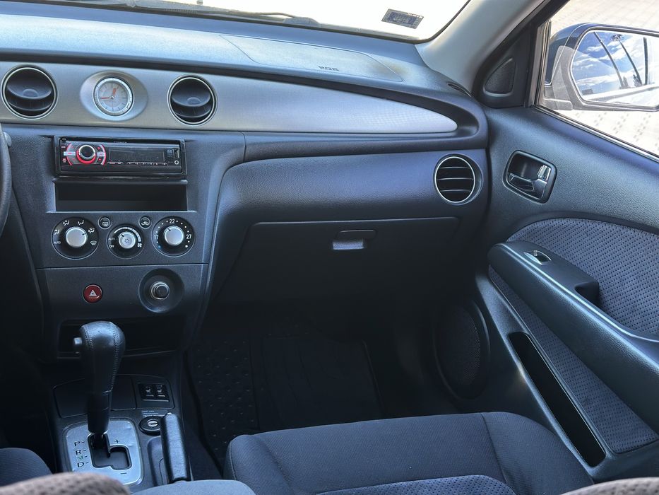 Mitsubishi Outlander 2006 року,2.4 бензин,автомат,повний привід,275т.к