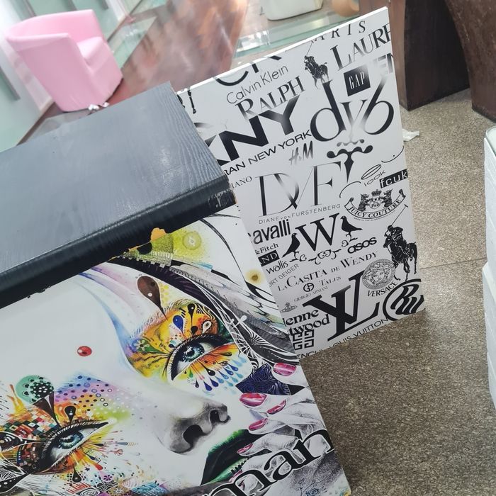 Balcão loja
Altura 1 M
Largura 47cm
Comprimento 1,60m