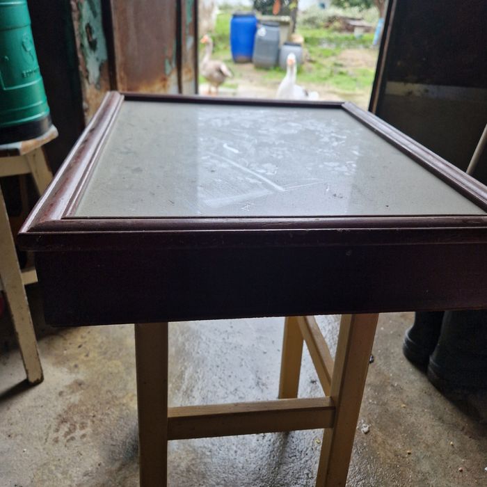 Vitrine antiga de madeira