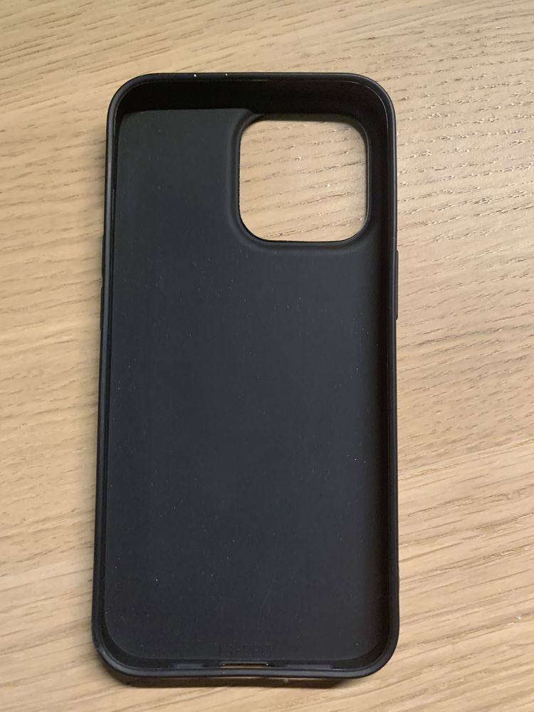 Etui iphone 13 pro uzywane