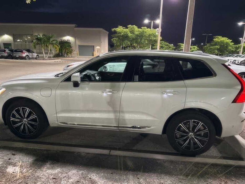 Volvo XC60      2020