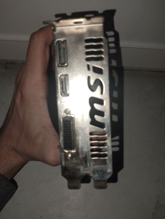 Продам видеокарту 1050 2гб