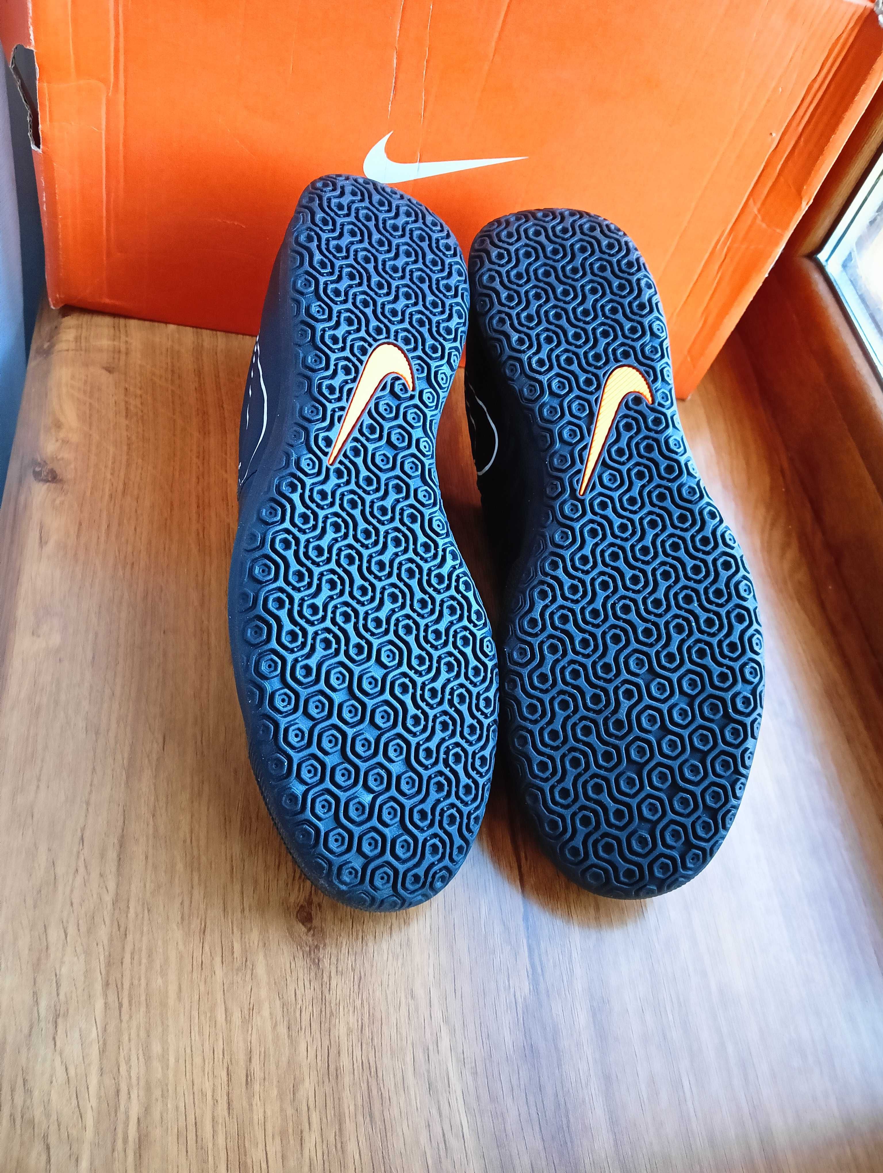 Футзалки 41 - 42 Nike Tiempo - X. Оригінальні. копочки копи