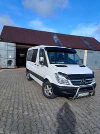 Sprinter 906 silnik 2.7 CDI klima osobowy 9 osób hak 3t crafter Merc