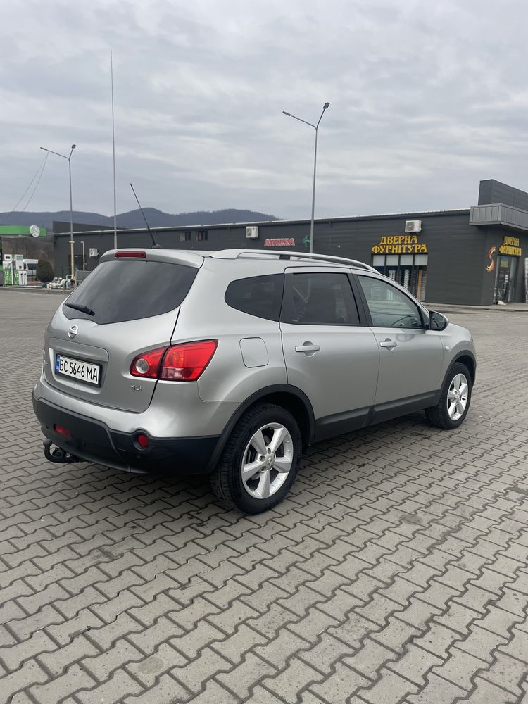 Nisan Qashqai+2 у хорошомц стані