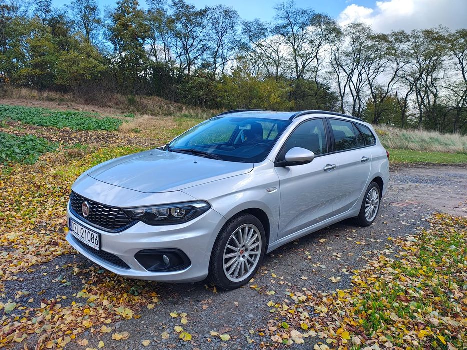 Fiat Tipo Kamera cofania, AKTYWNY TEMPOMAT, Grzane fotele, hill holder, czujniki