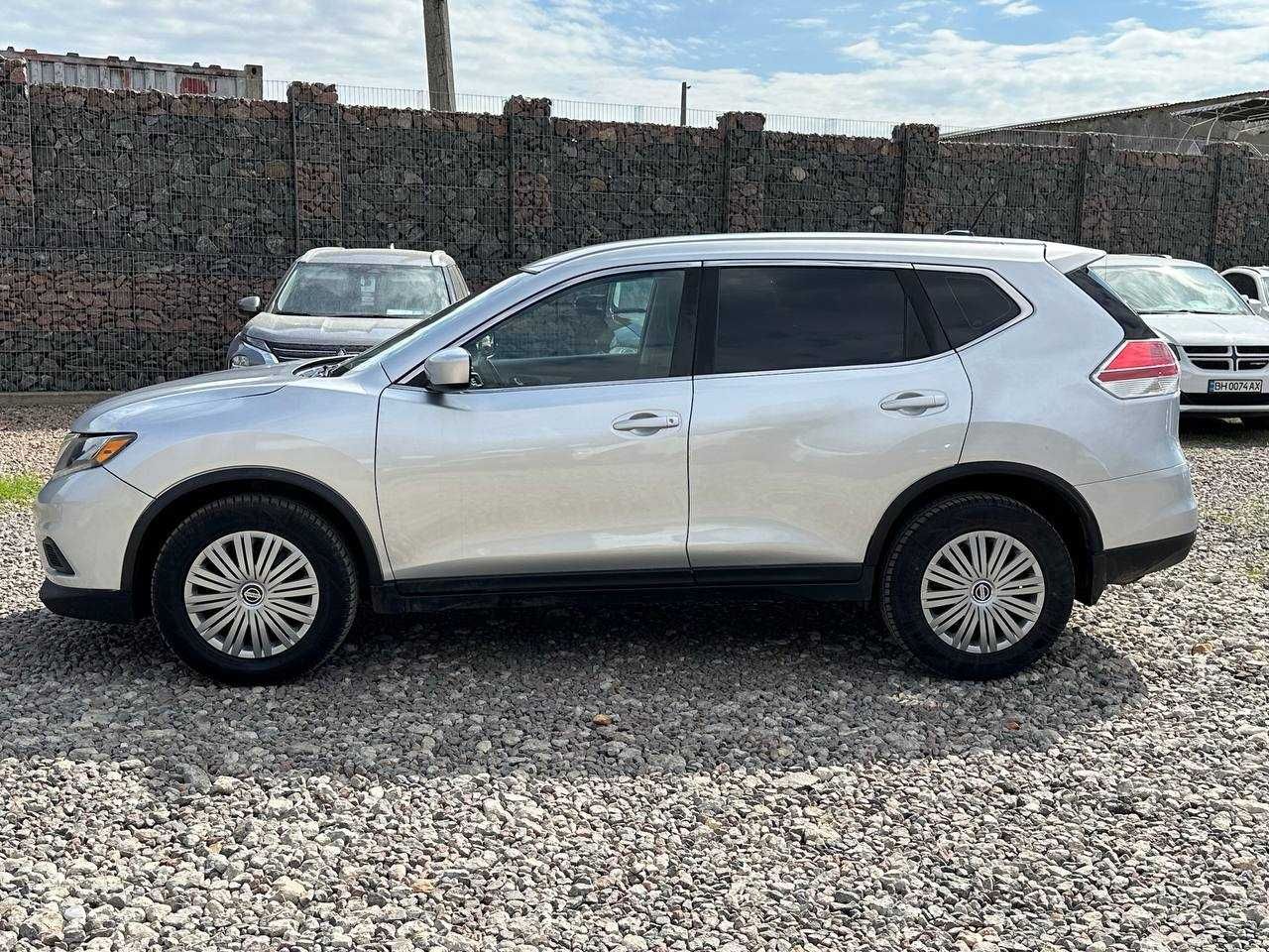 Авто Nissan Rogue 2016