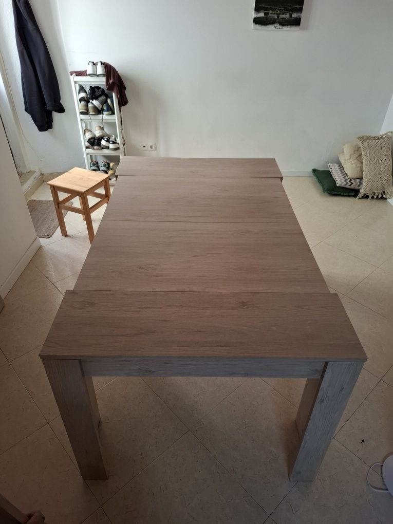 Mesa extensível em excelente estado