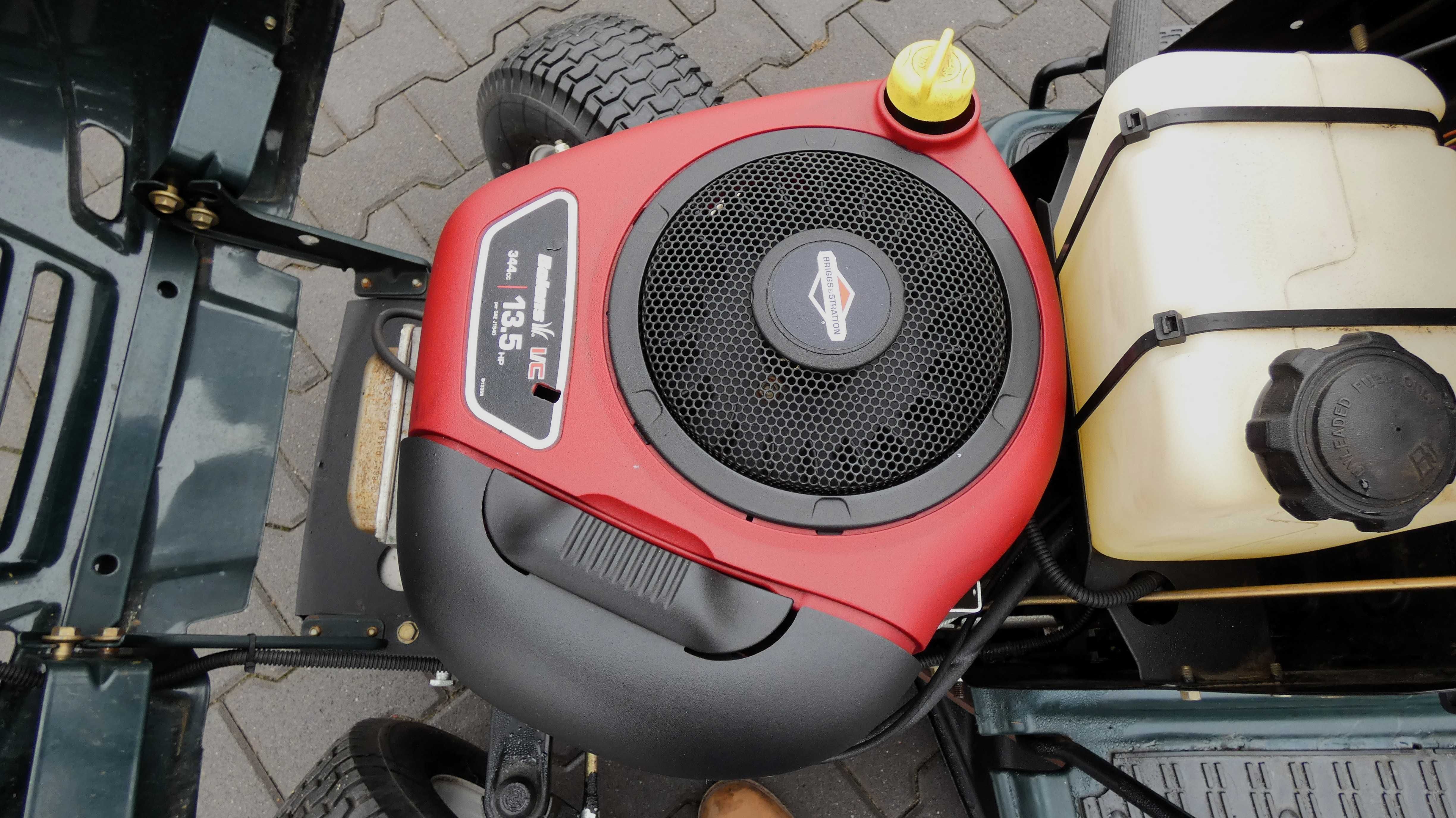 Traktorek kosiarka Bolens BL135/92AT Briggs&Stratton (170202.5)  Baras