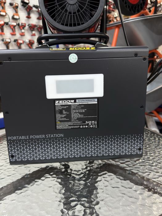 Портативна зарядна станція 1 кВт Zegor YC1100 з дисплеєм еко фло
