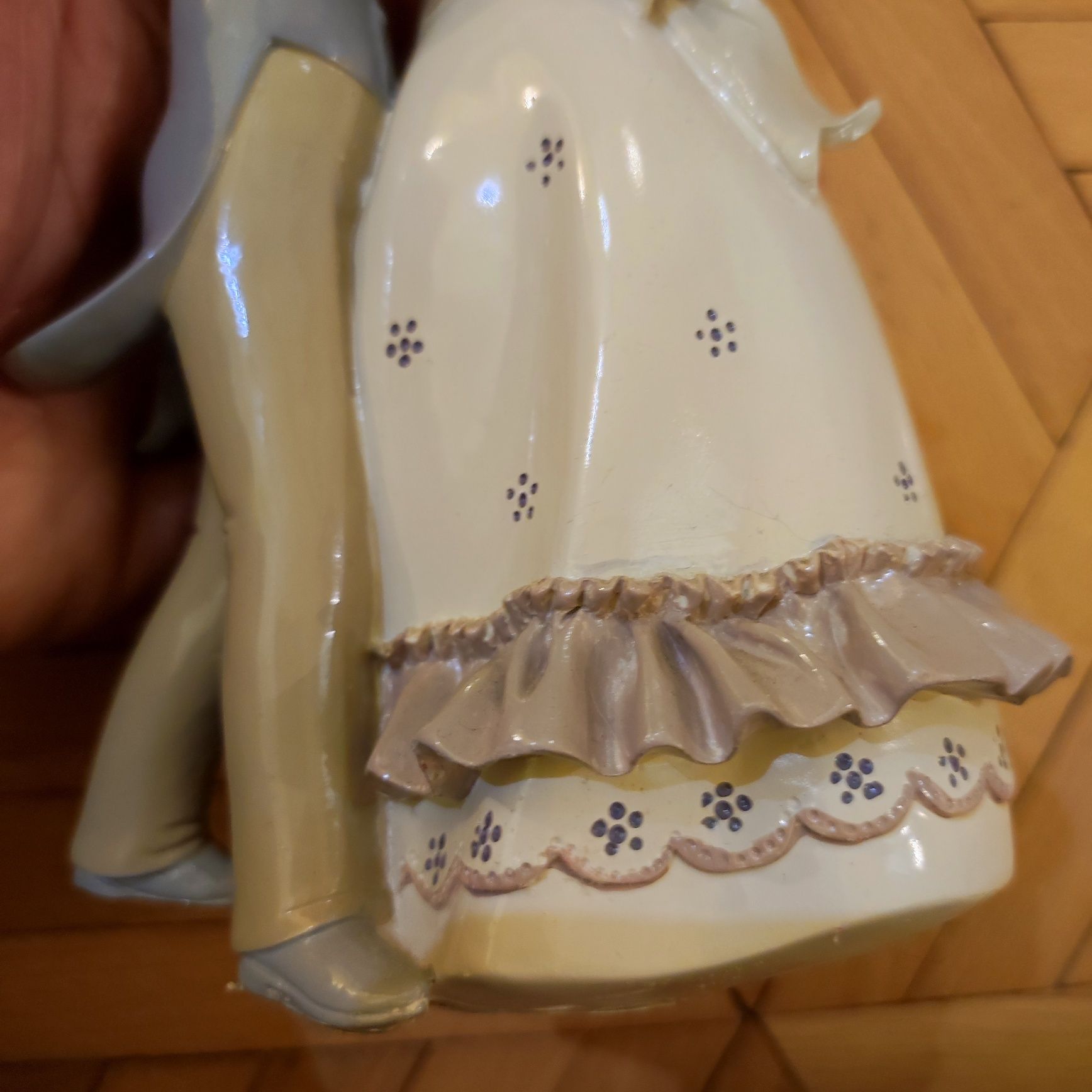 Figurka porcelanowa para młoda Santini