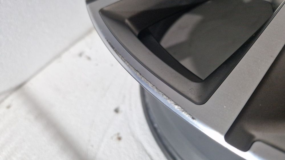Sprzedam felgę aluminiowa BMW 9.5Jx22"
