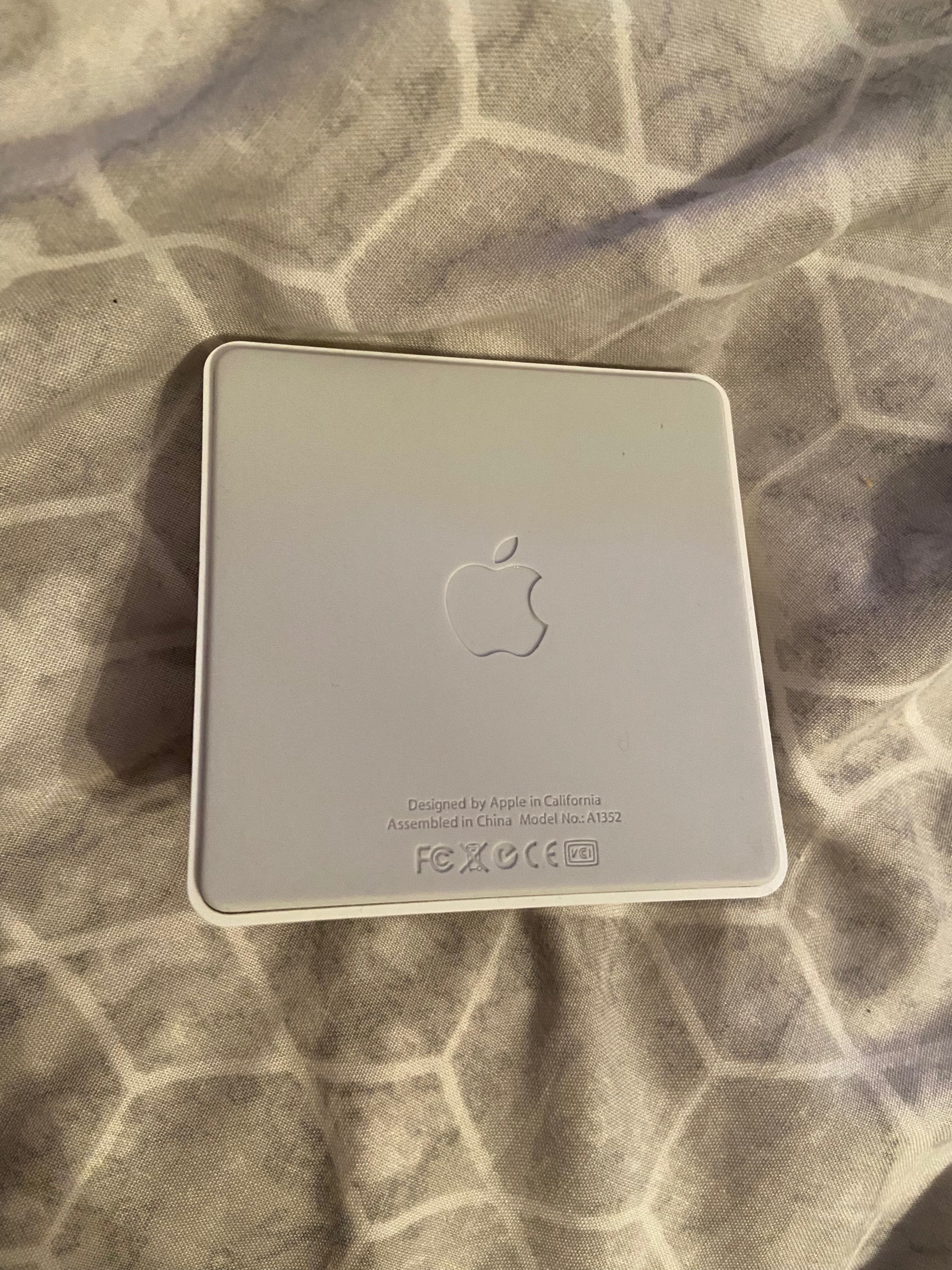 Stacja ładująca do Apple Ipad Dock A1352