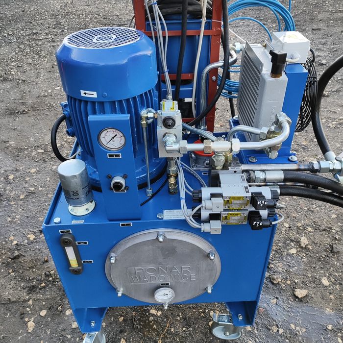 Ponar Wadowice Zasilacz hydrauliczny.