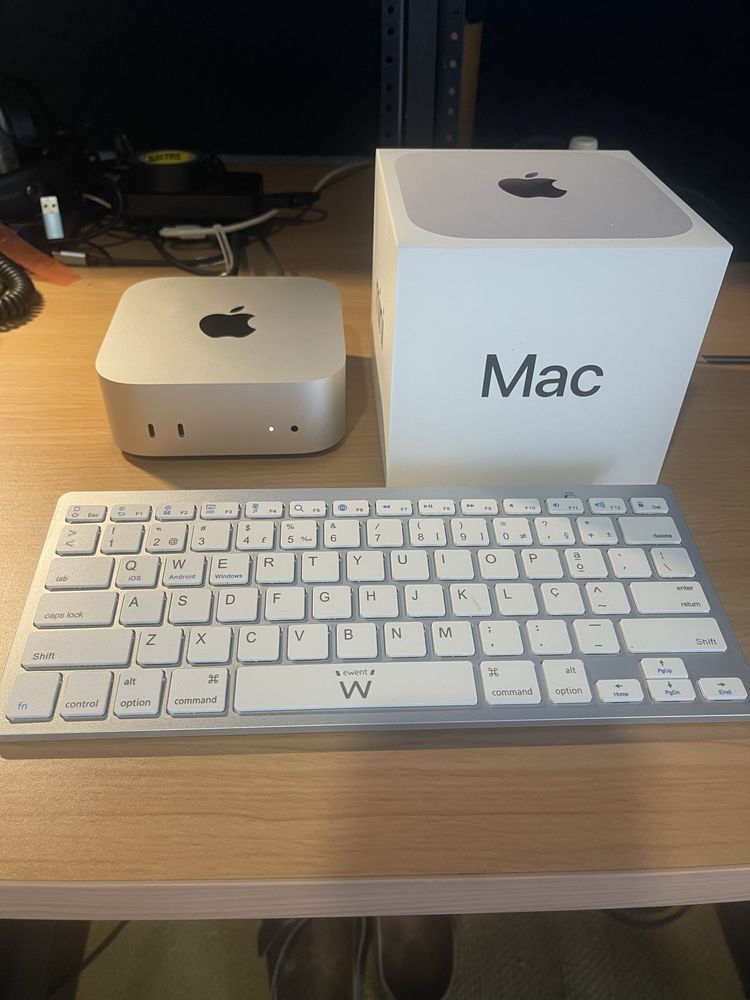Mac Mini M4 com 16gb Ram e 256gb Disco Novo!