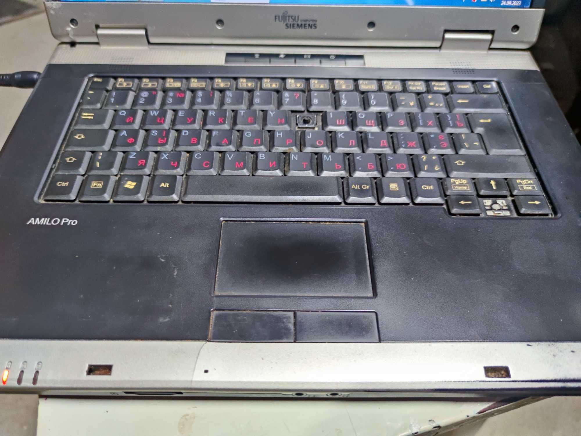Ноутбук Fujitsu Amilo Li 1718 15 " С2D T2250 / 4Гб / 160 HDD