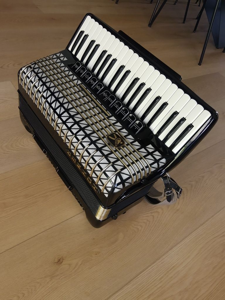 Akordeon Hohner ATLANTIC IV  De luxe  120 basów 4 ch.,GOLD VOICES  !!!