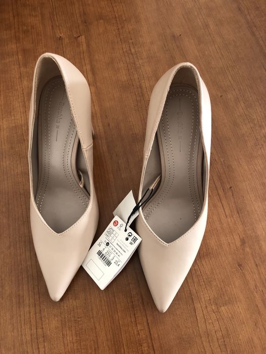 Sapatos novos tamanho 36 Bershka