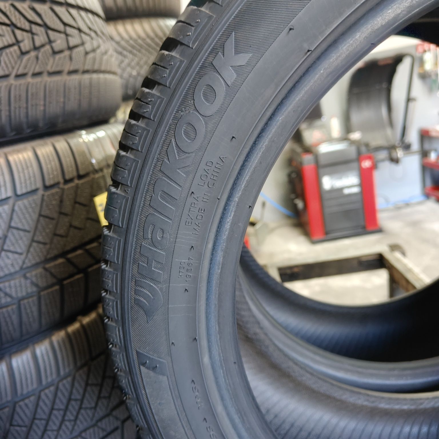225/45/17 XL Sprzedam parę opon całorocznych Hankook
