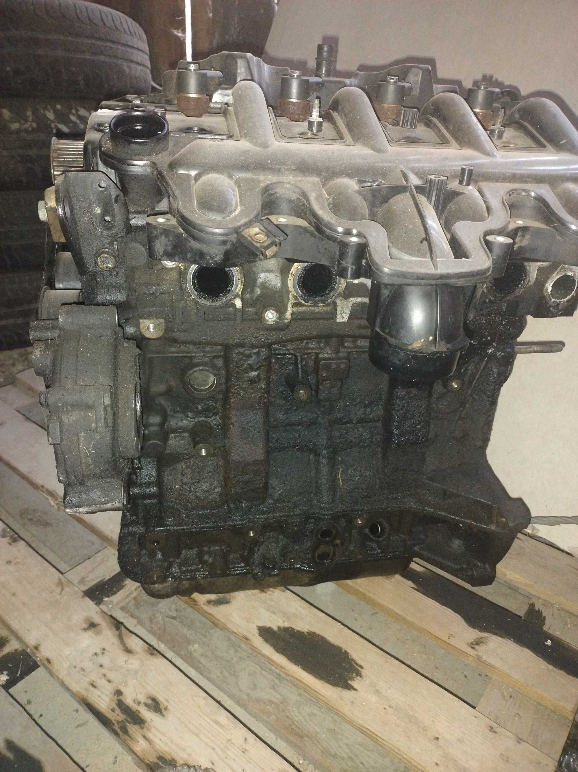 Silnik 2,5/2,2 CDTI Opel Renault