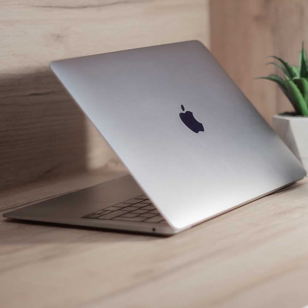 MacBook Air M1 2020 8/256GB Space Gray / Гарантия/ Магазин