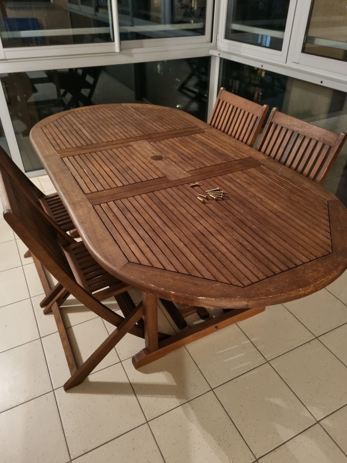 Zestaw meble balkonowe ogrodowe drewniane stół i krzesła używane