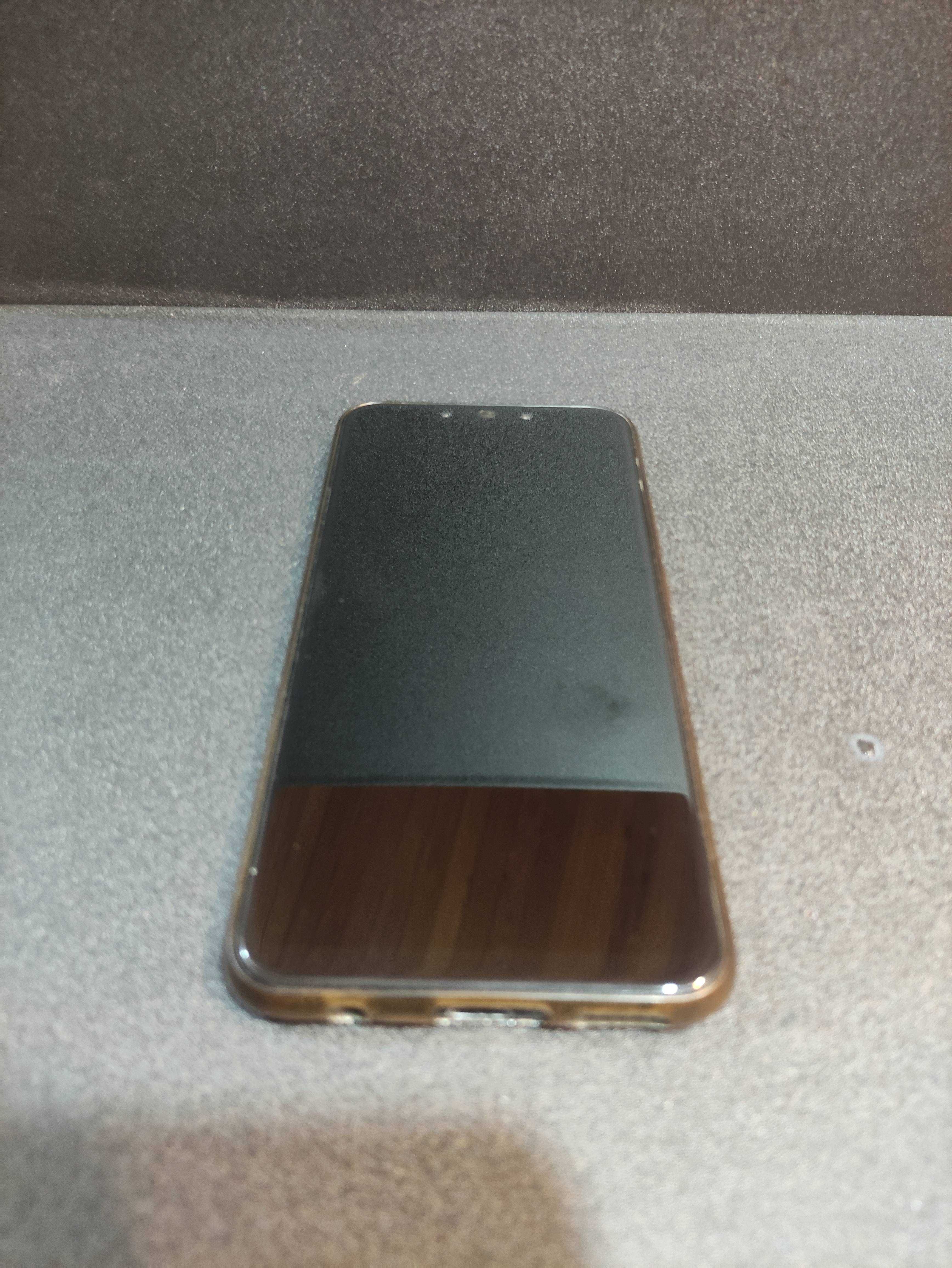 Huawei Mate 20 Lite + 2xpokrowiec, ładowarka, szybka, sprawny 100%