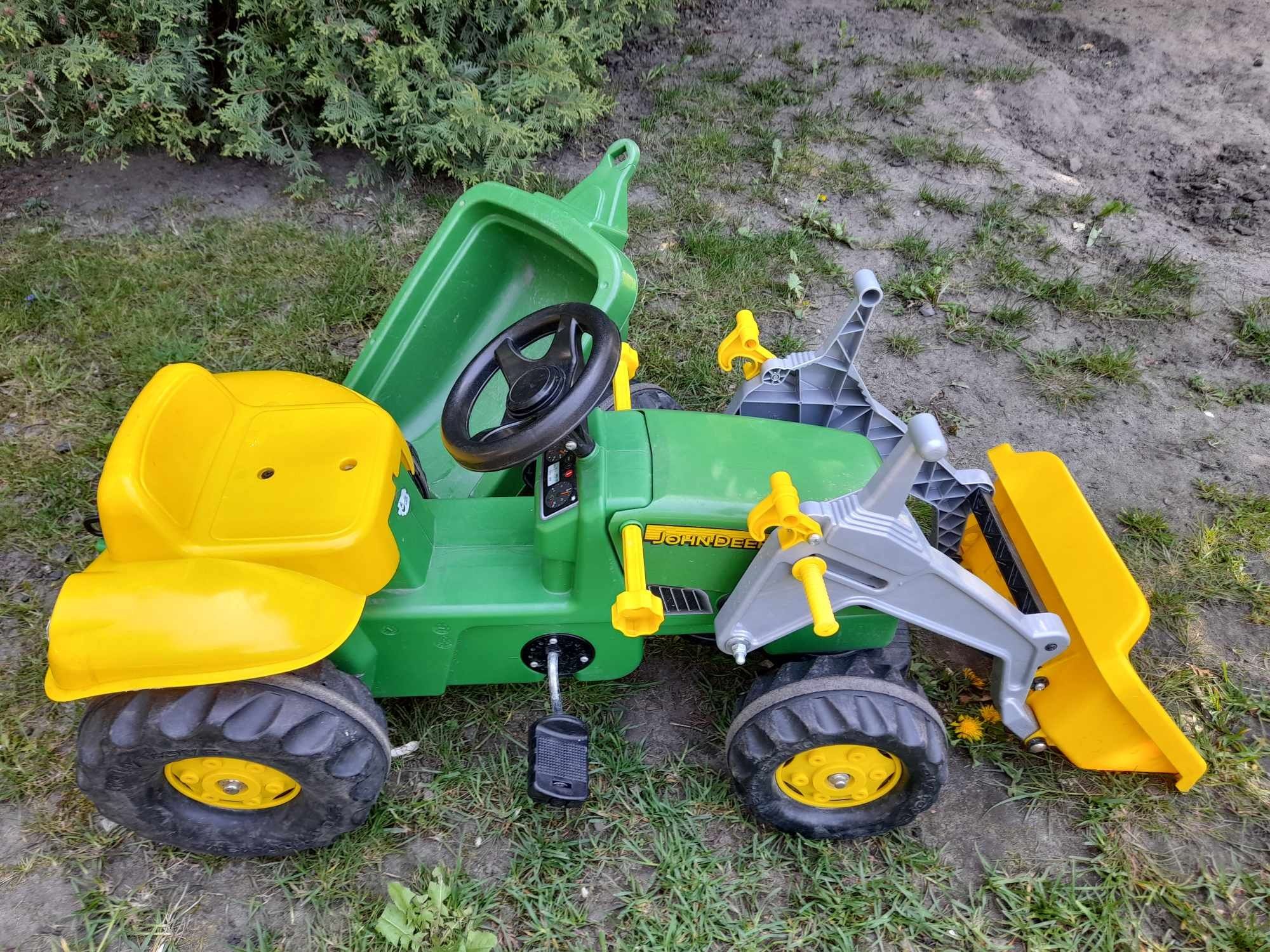 Sprzedam traktor John Deere na pedała z przyczepą  i łychą