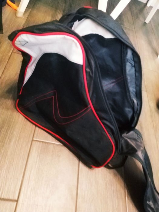 чехол , сумка для лыжных ботинок, лыж, дно прорезиненное