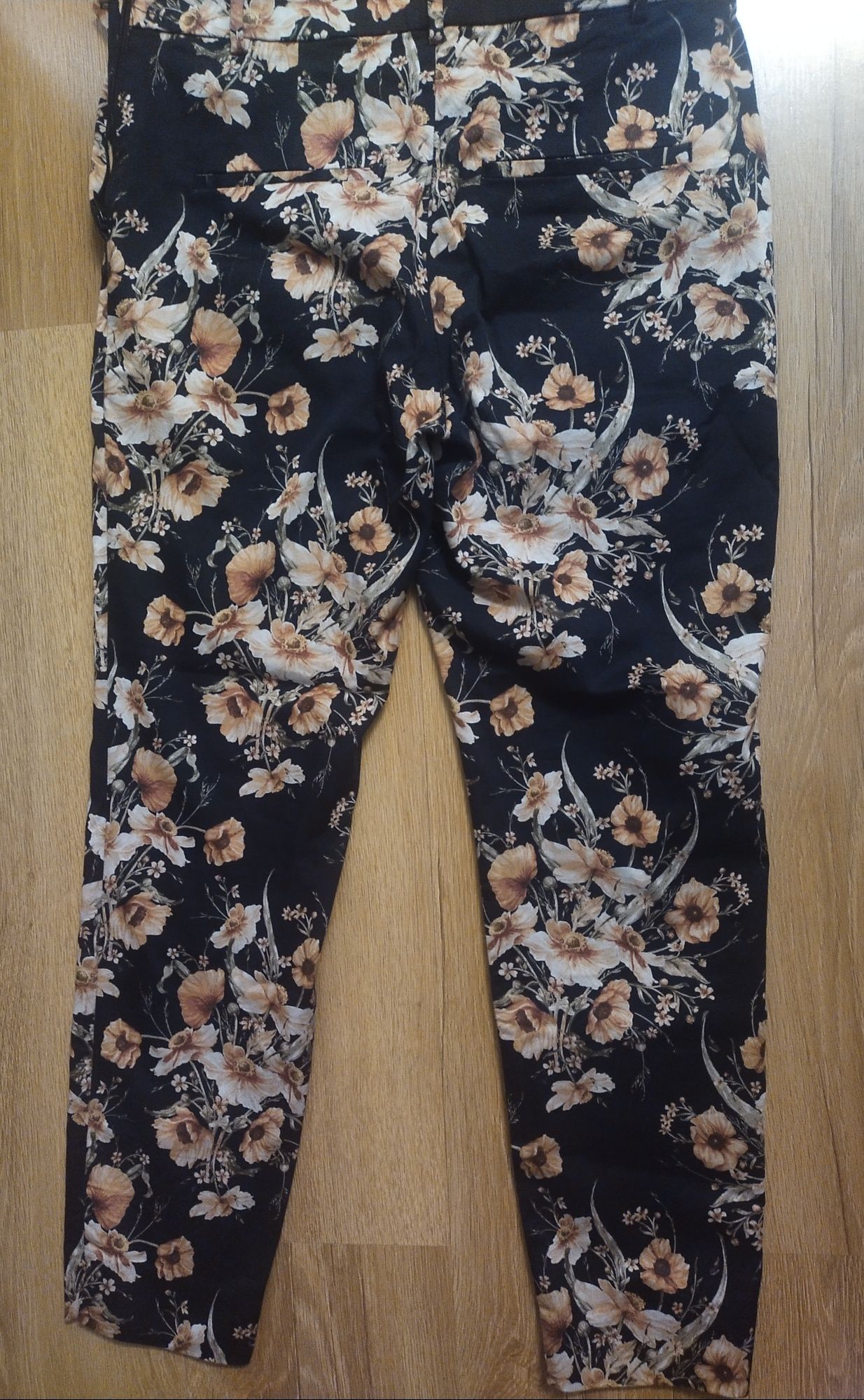 Śliczne spodnie H&M rozm.38