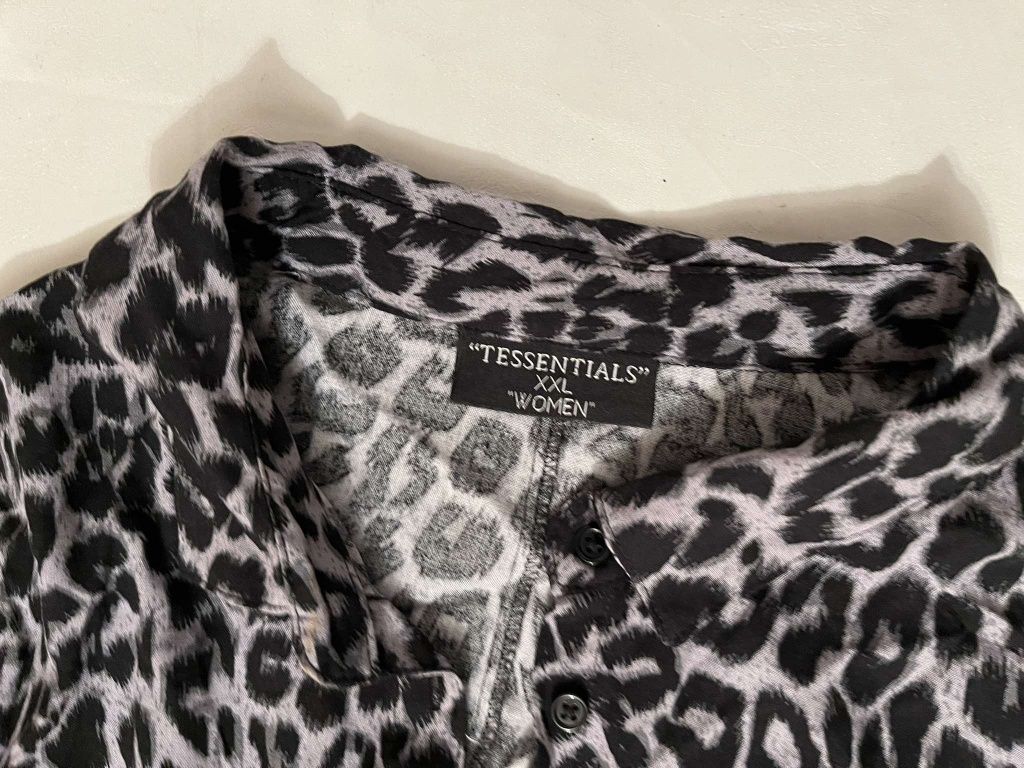 Tessentials sukienka panterka 42/44 rozpinana koszulowa luksusowa