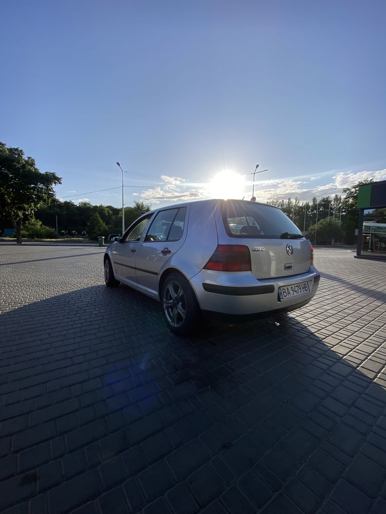 Продам авто GOLF