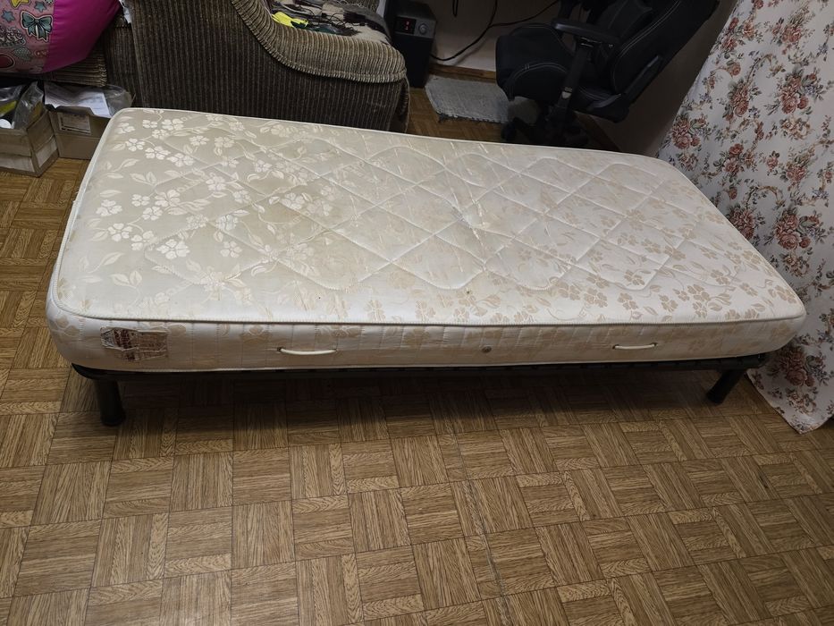 Ліжко 200х90 з матрацом