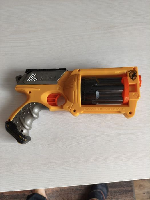 Pistolet Nerf Maverick Rev-6