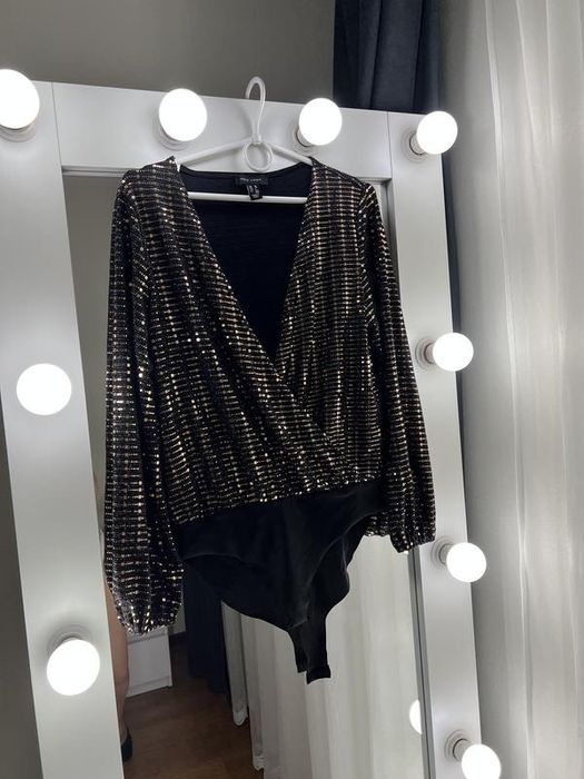 Блискучий боді бодик боди бодік з рукавом з блистівками новорічний