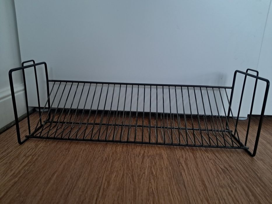 Metalowy stojak na 30 płyt CD