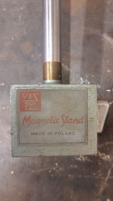 Miernik zegarowy z podstawą magnetyczną MDZb