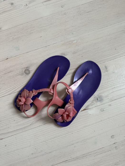 Коробка з одягом безкоштовно