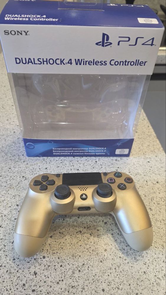 Продам геймпад до ps4 (оригінал) б/у