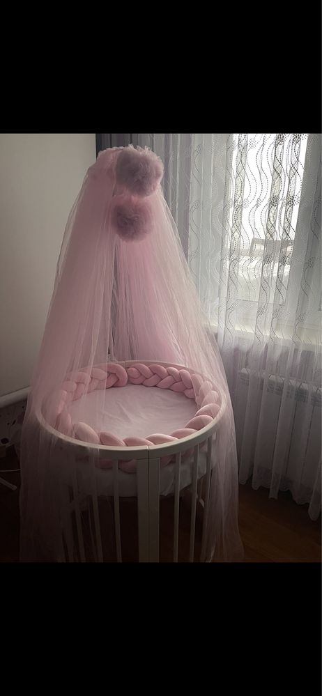Балдахин в детскую кроватку розовый
